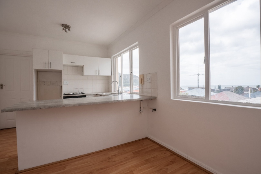 To Let 2 Bedroom Property for Rent in Fish Hoek Western Cape